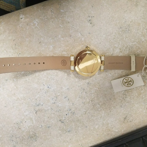 Tory Burch Watch. - Picture 5 of 6